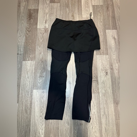 Skirt Sports Skirt With Attached Legging - Picture 2 of 9